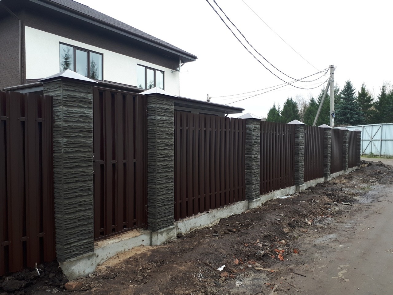 Забор шахматка 40м из штакетника столбы под камень фото3 в Наро-Фоминске