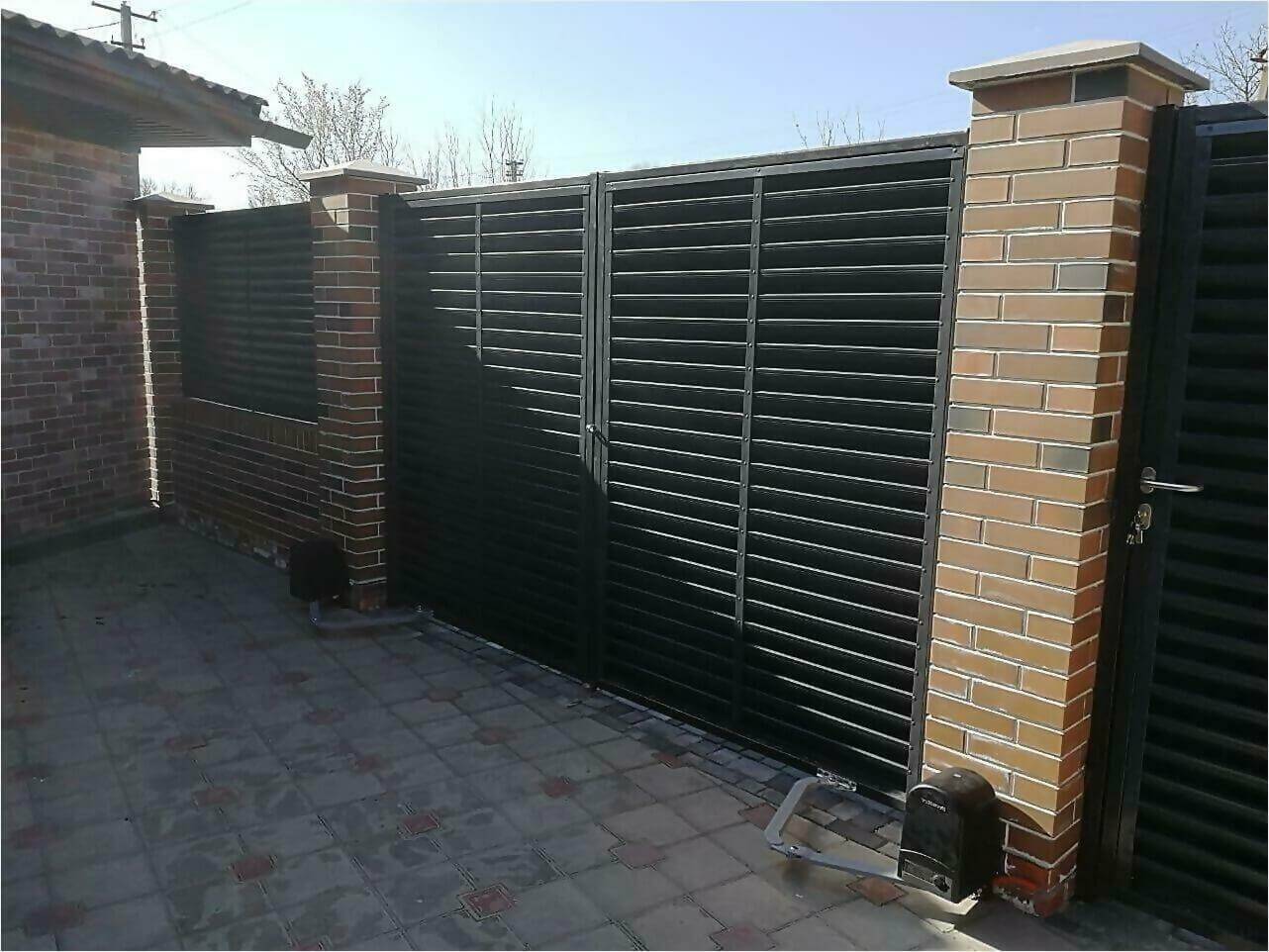 Забор-жалюзи 65м RAL7024 фото14 в Наро-Фоминске