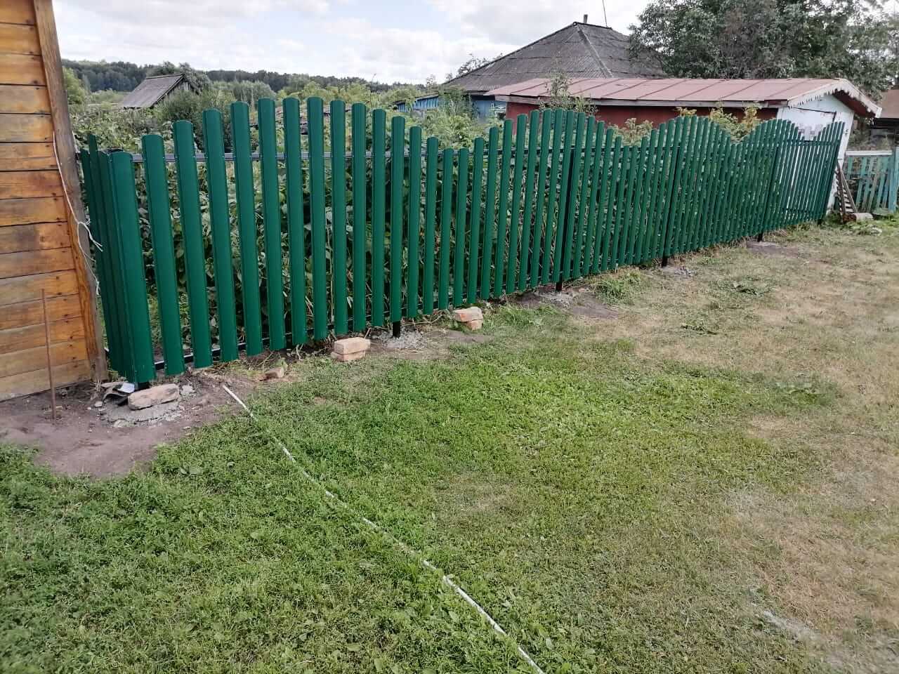 забор из штакетника Зеленый Мох фото1 в Наро-Фоминске