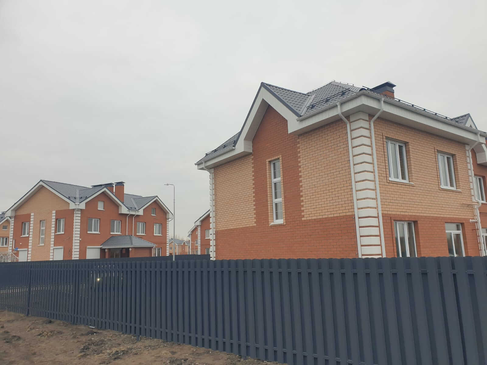 Забор из штакетника 230м Серый Графит фото1 в Наро-Фоминске
