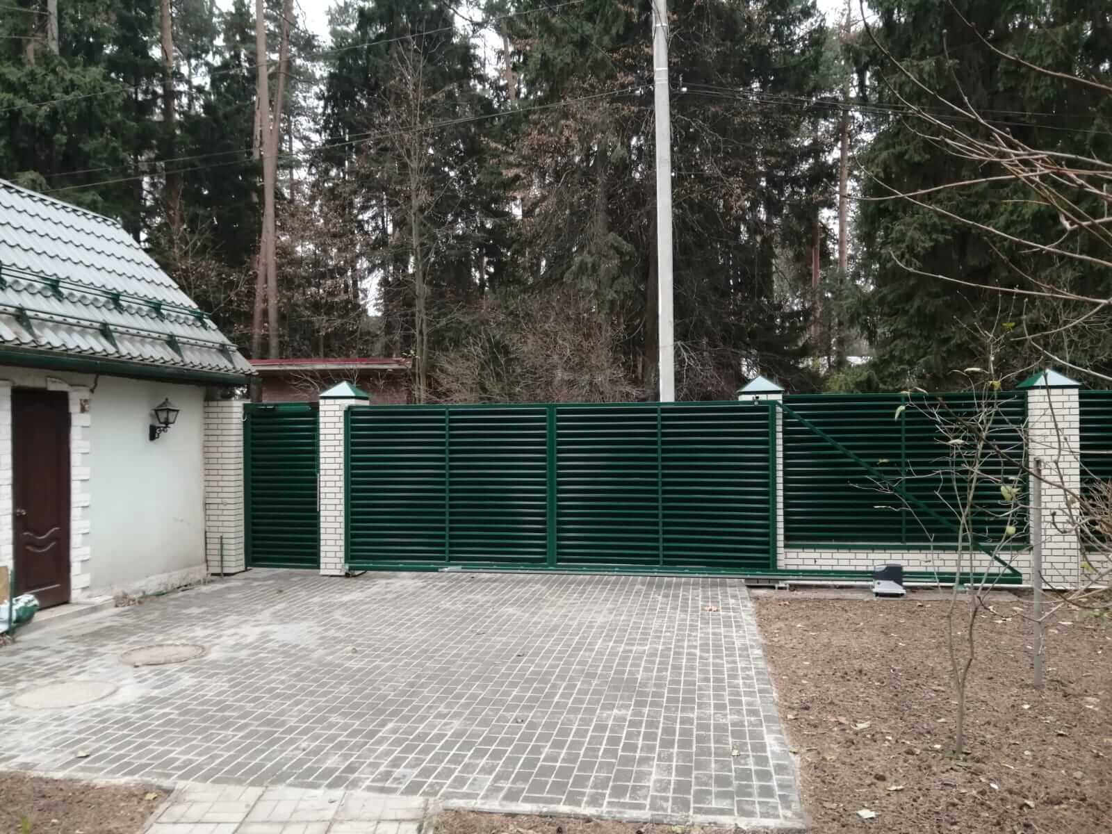 Забор-жалюзи с ламелями ЭКО-Z Зеленый Мох фото2 в Наро-Фоминске