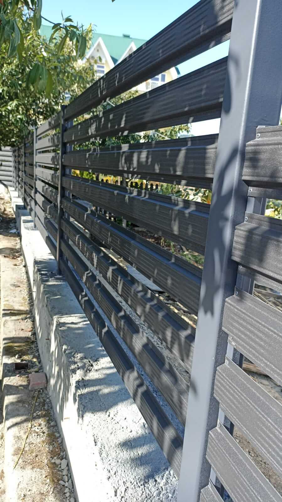 Забор из штакетника 90м RAL7024/7024 Серый Графит фото3 в Наро-Фоминске