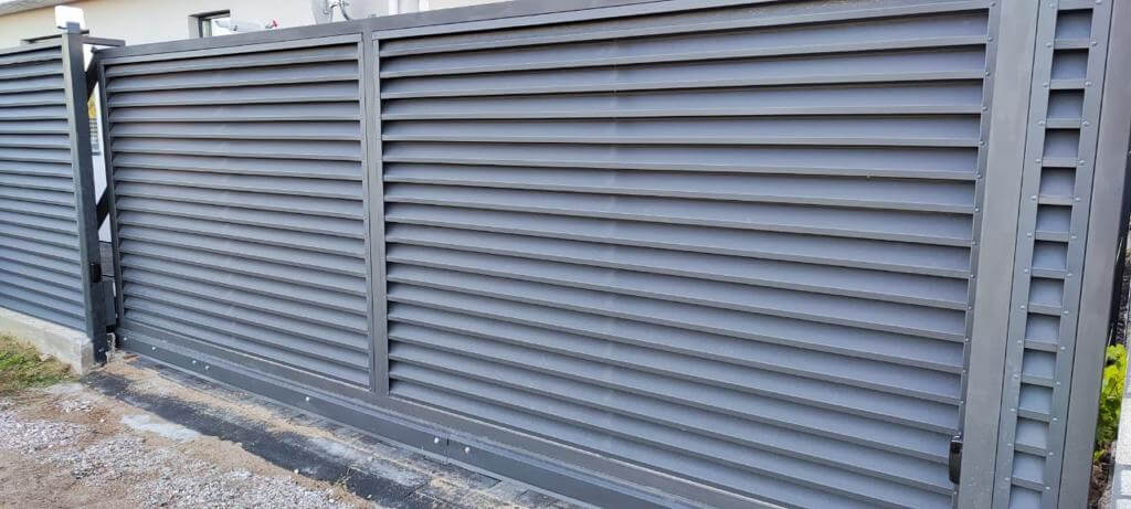 забор с ламелями эко-z ral7024/7024 серый графит двусторонний матте фото7 в Наро-Фоминске