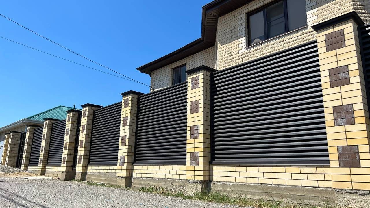 Забор-жалюзи 45м RAL8019 Темный Шоколад матовый в Наро-Фоминске