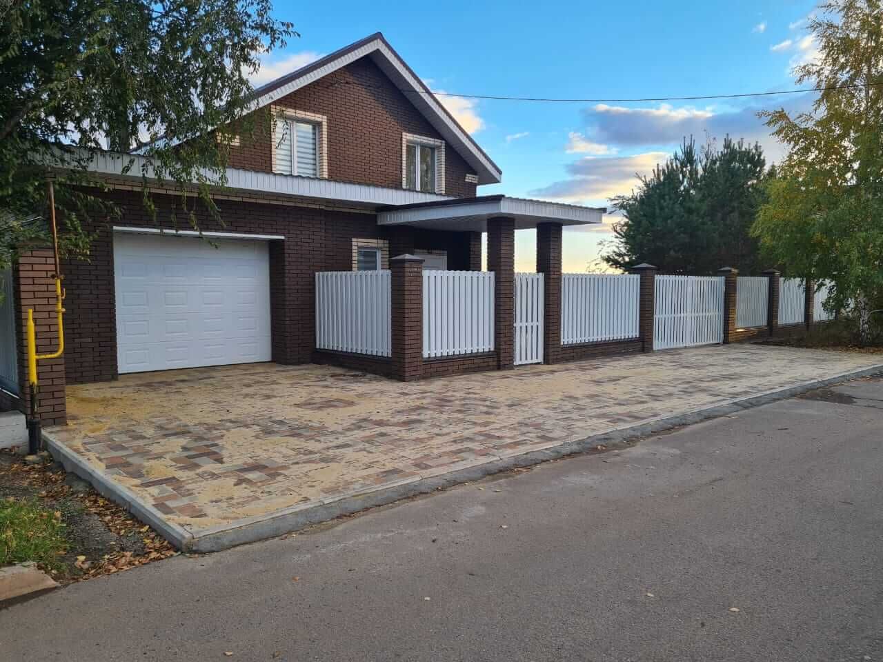 Забор из полукруглого штакетника 33м RAL9003 Белый фото 3 в Наро-Фоминске