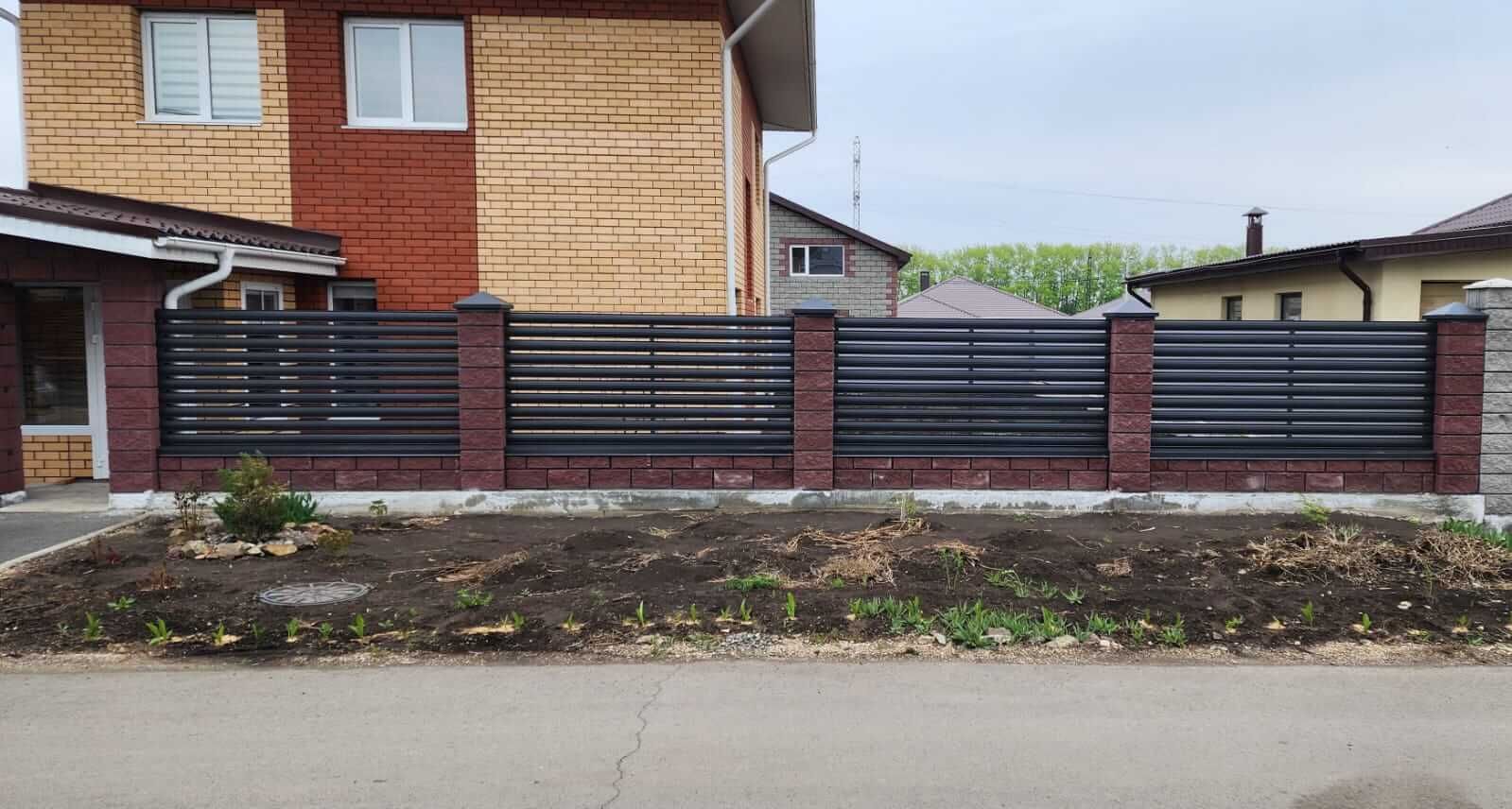 Забор-ранчо из штакетника 21м RAL7024/7024 Серый Графит МАТТЕ фото 8 в Наро-Фоминске