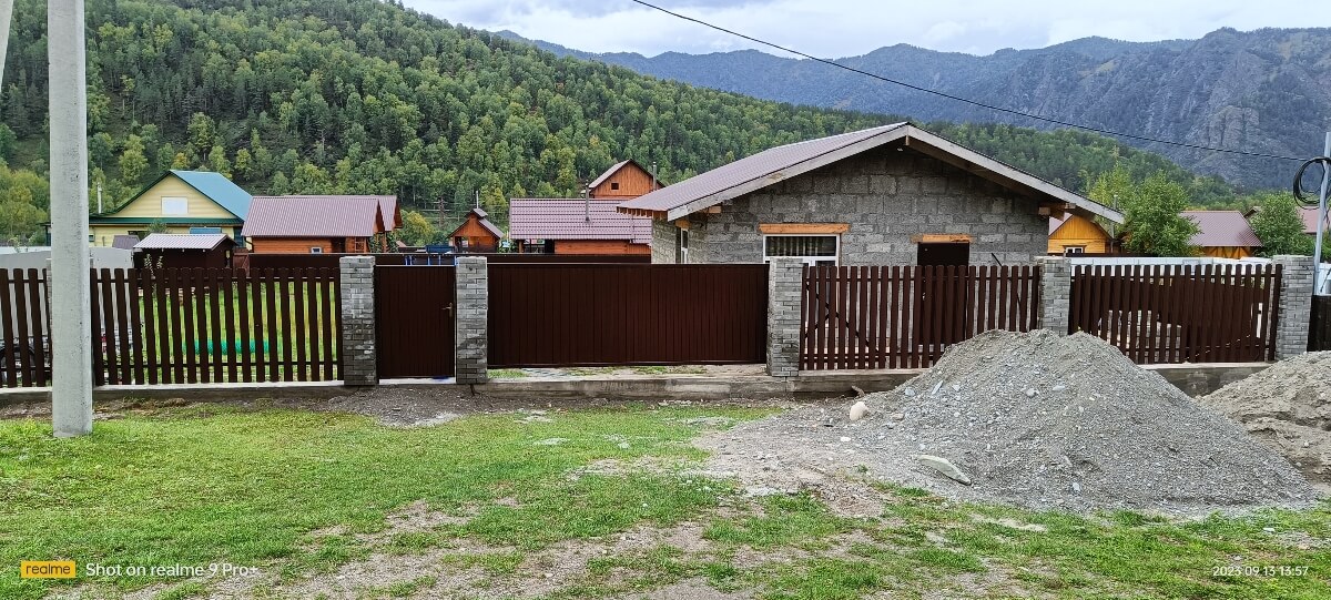 Забор из штакетника фигурного 15м RAL8017/8017 Шоколад двусторонний фото 2 в Наро-Фоминске
