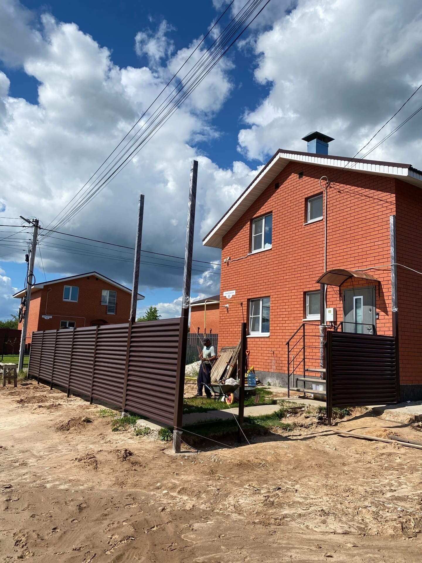 Забор-жалюзи из ламелей еврожалюзи 14м RAL8017 Шоколад фото 1 в Наро-Фоминске
