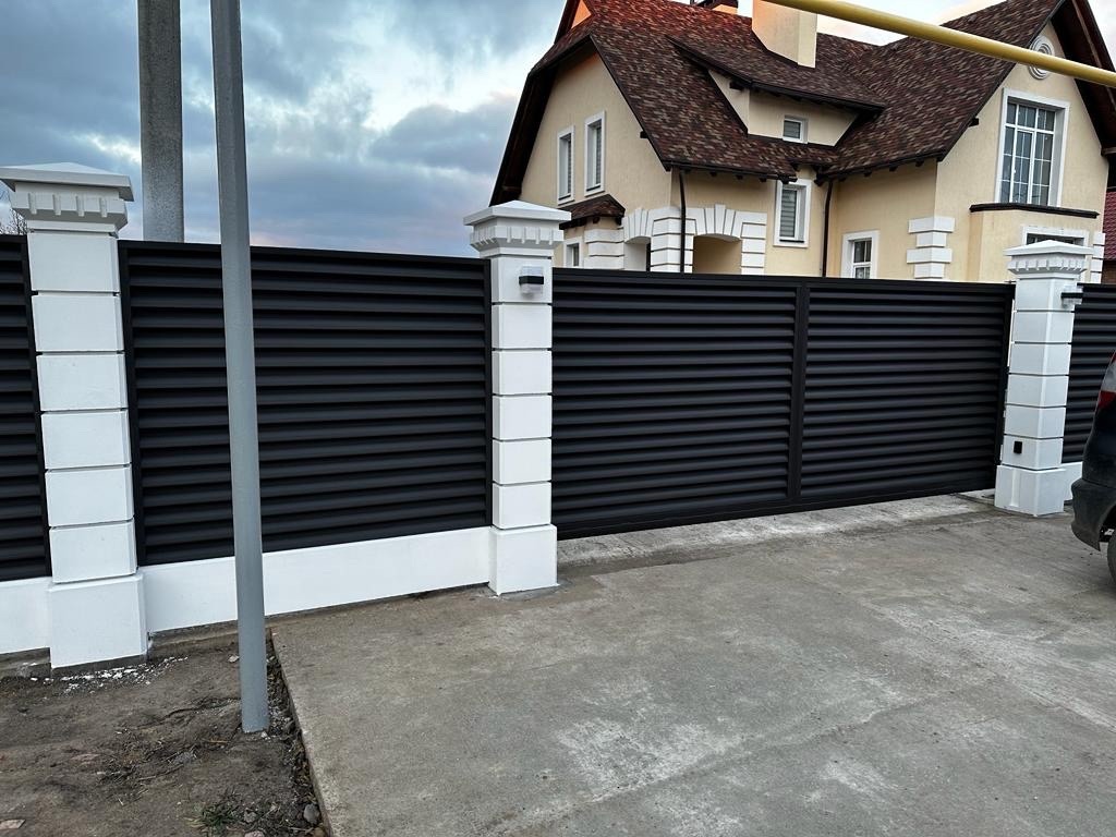 Забор из ламелей Еврожалюзи 35м RAL8019/8019 Темный Шоколад двусторонний MATTE фото 1 в Наро-Фоминске