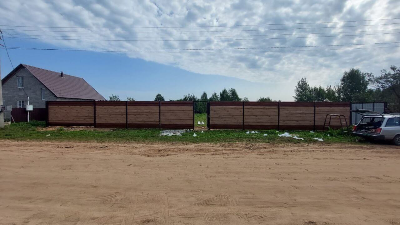 Забор из металлосайдинга Евро-Брус 34м Клен Светлый (SteelArt) + Темное Дерево (Printech) фото 3 в Наро-Фоминске