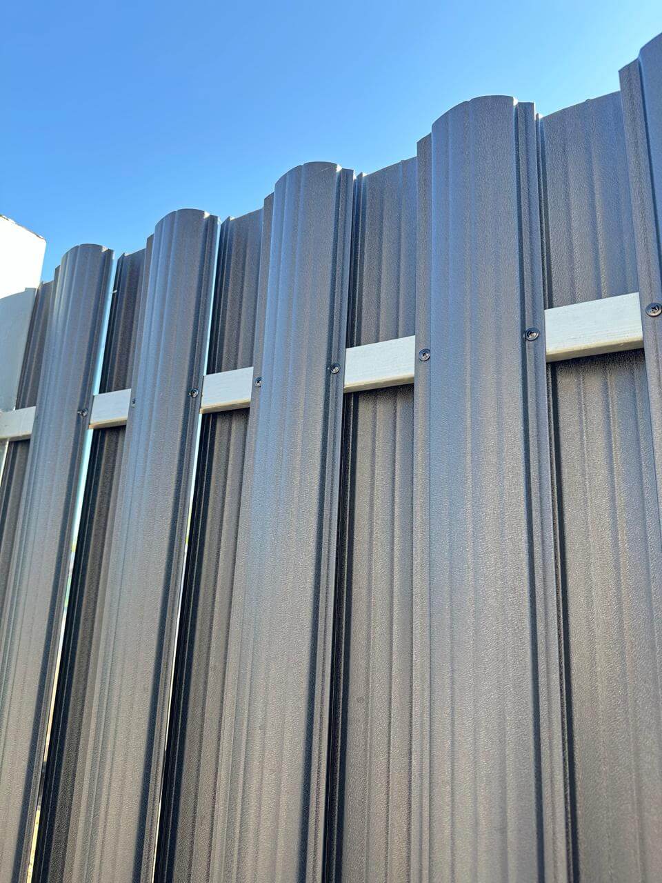 Забор из евроштакетника 34м RAL9005/9005 Черный МАТТЕ двусторонний фото 3 в Наро-Фоминске