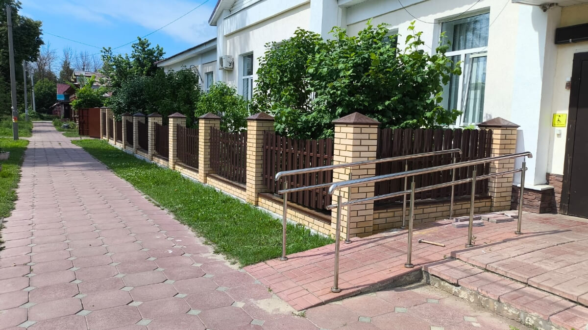 Забор из евроштакетника 17м RAL8017/8017 Шоколад двусторонний в Наро-Фоминске