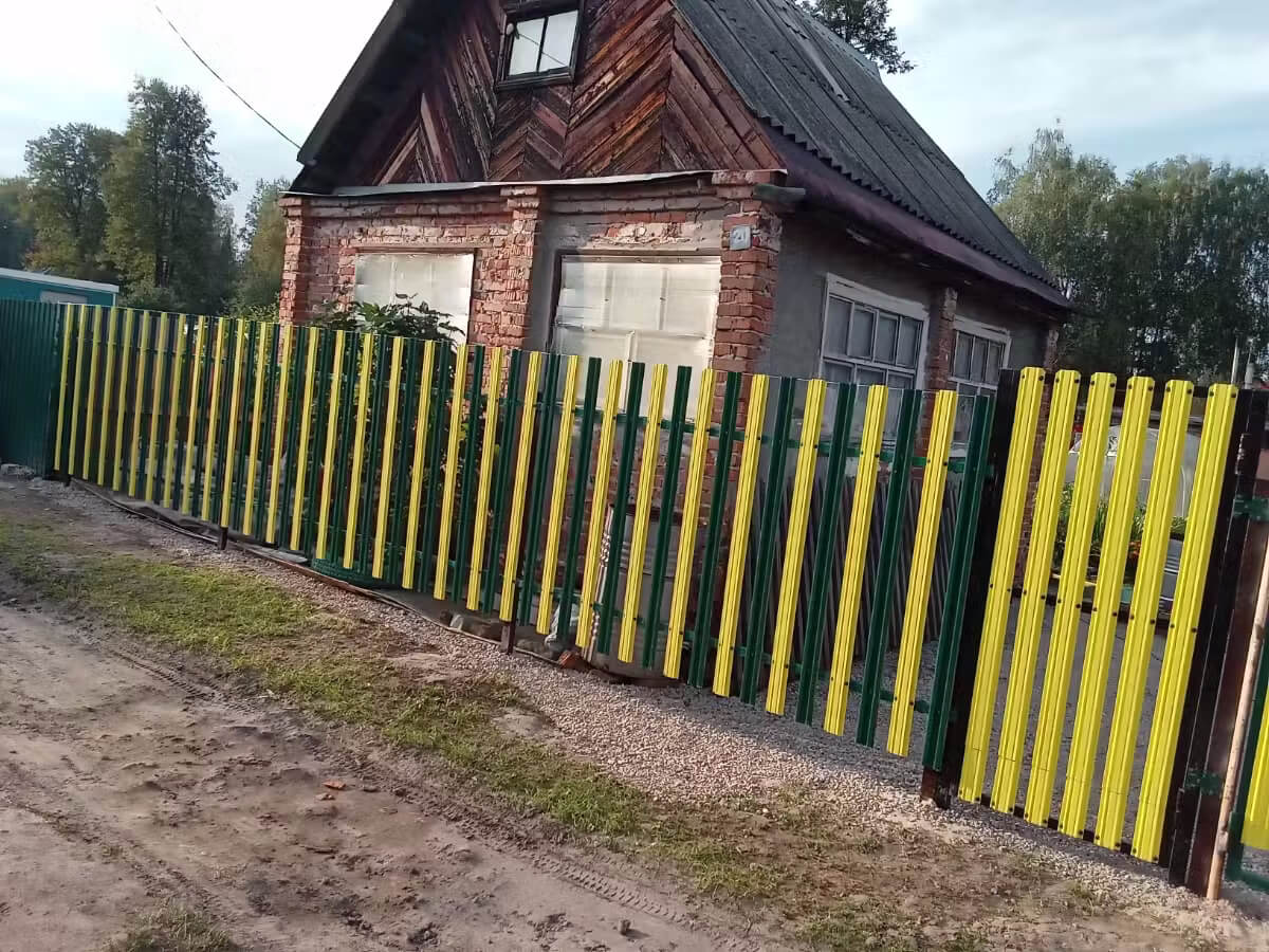 Забор из евроштакетника 13м RAL1018 Желтый фото 1 в Наро-Фоминске