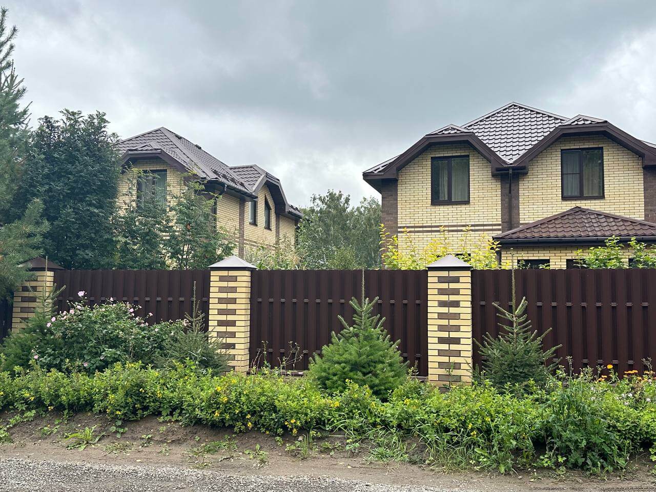 Забор из евроштакетника 24м RAL8017/8017 Шоколад двусторонний фото 1 в Наро-Фоминске