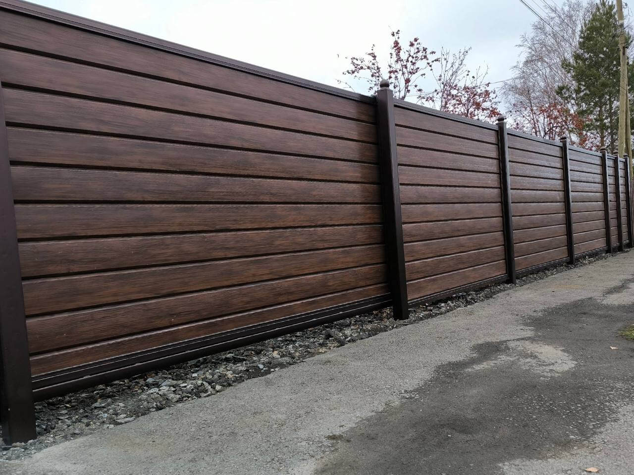 Забор из металлосайдинга Евро-Брус 46м Античное Дерево Принтек фото 5 в Наро-Фоминске