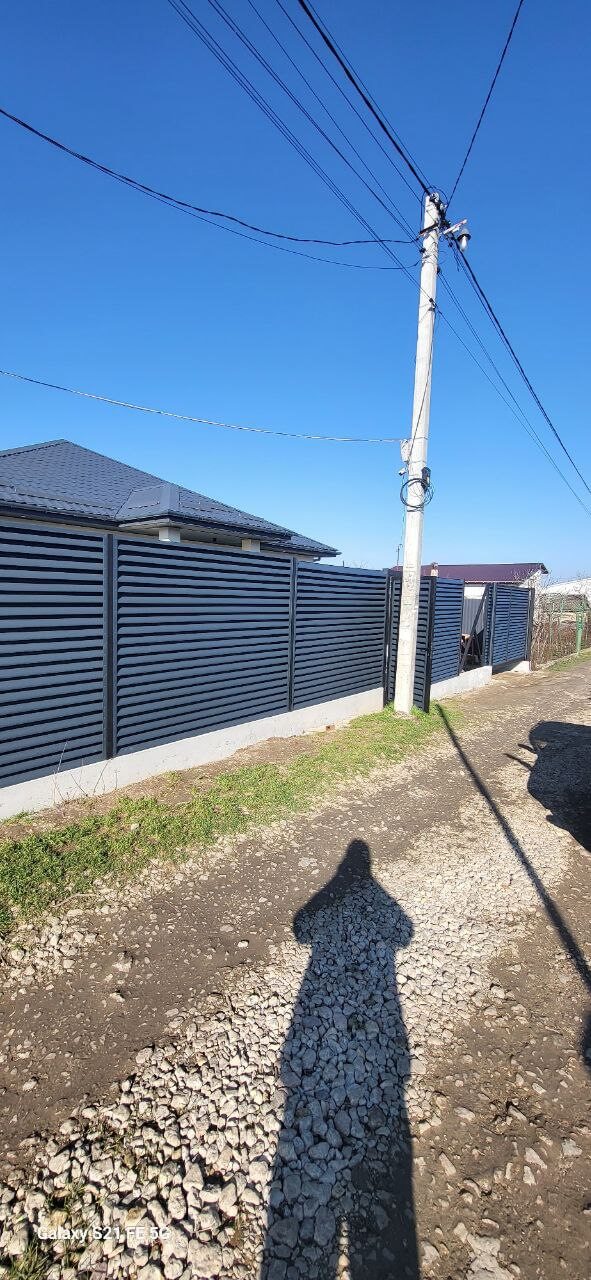 Забор из ламелей еврожалюзи 30м RAL7024/7024 Серый Графит двусторонний фото 1 в Наро-Фоминске