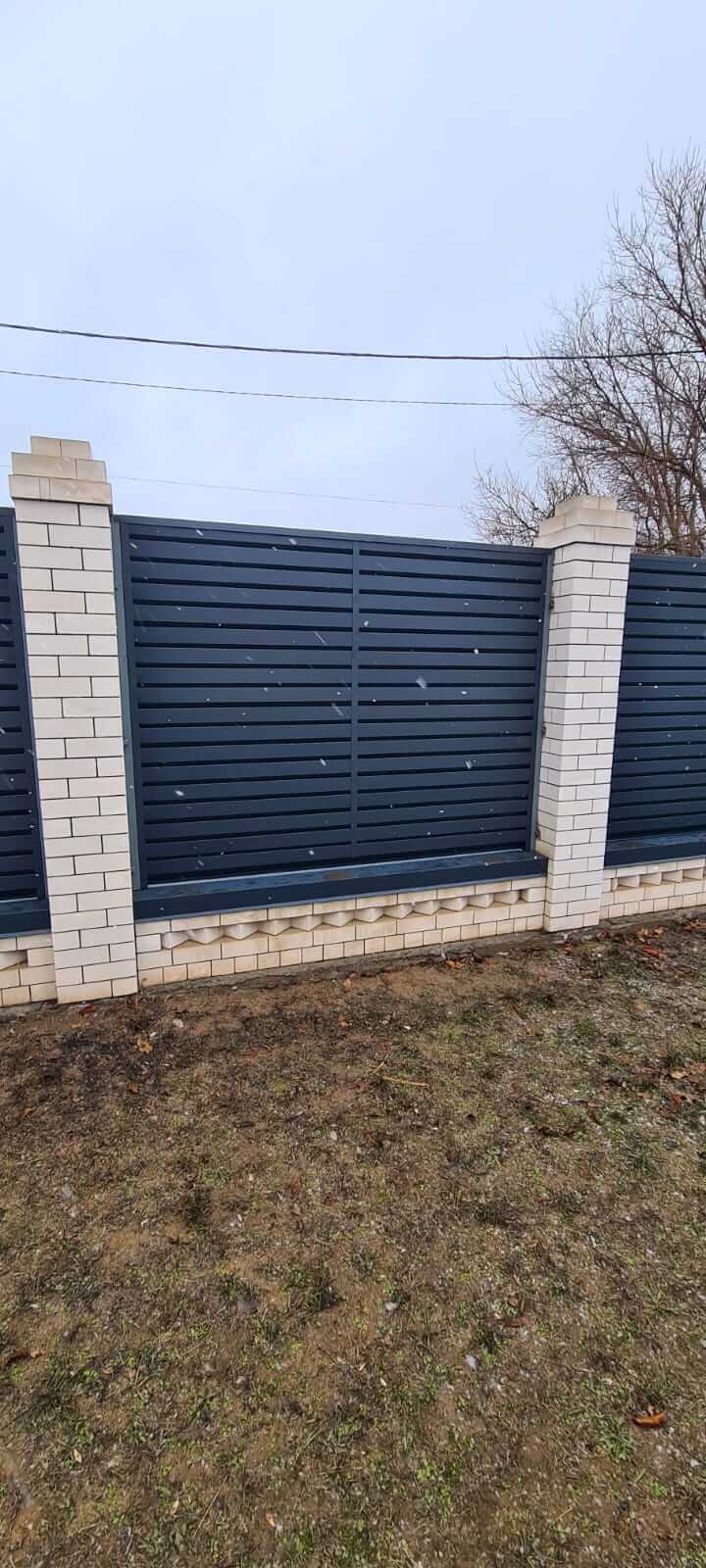 Забор-жалюзи из ламелей Хай-Тек 23м RAL7024/7024 Серый Графит двусторонний МАТТЕ фото 1 в Наро-Фоминске