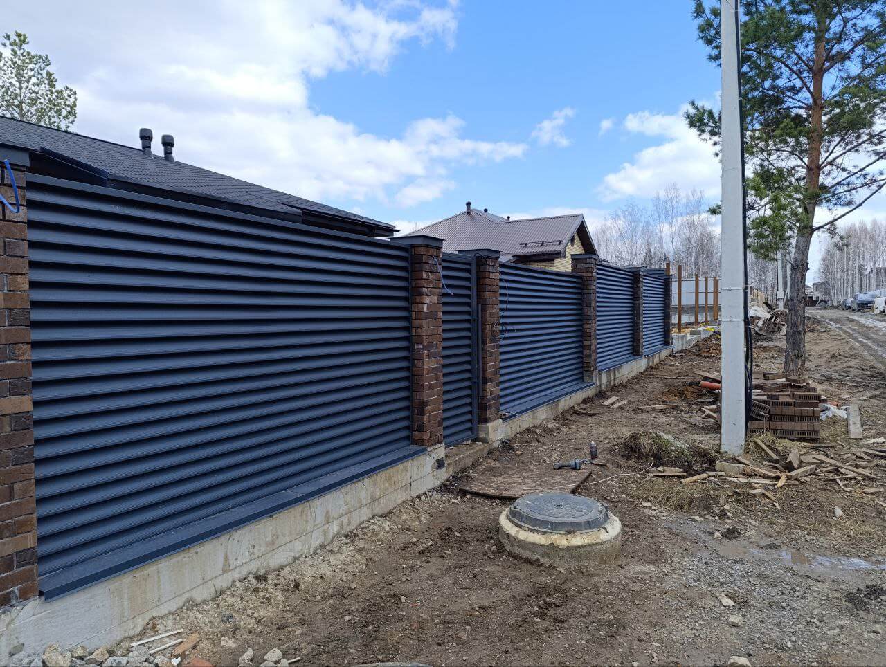 Забор из ламелей Еврожалюзи 34м RAL7024 Серый Графит МАТТЕ фото 1 в Наро-Фоминске