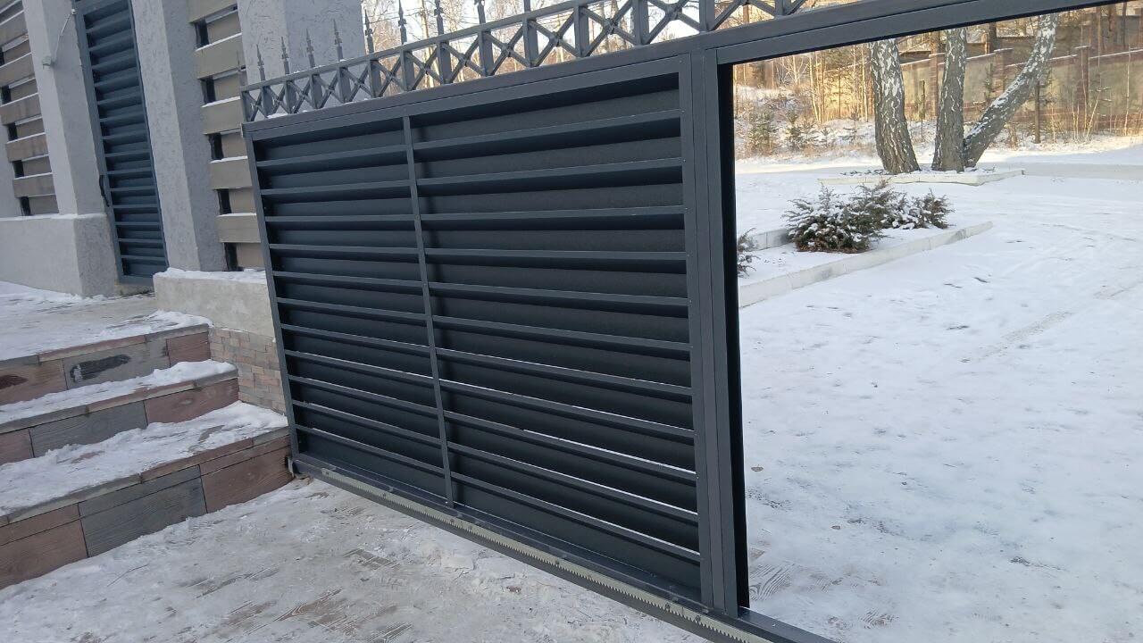 Входная группа из ламелей Хай-Тек RAL7024/7024 Серый Графит двусторонний МАТТЕ фото 16 в Наро-Фоминске