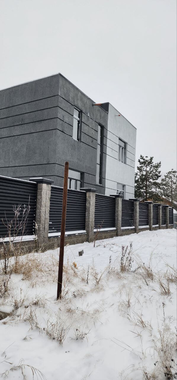 Забор-жалюзи из ламелей ЭКО-Z 66м RAL9005/9005 Черный двусторонний МАТТЕ фото 1 в Наро-Фоминске