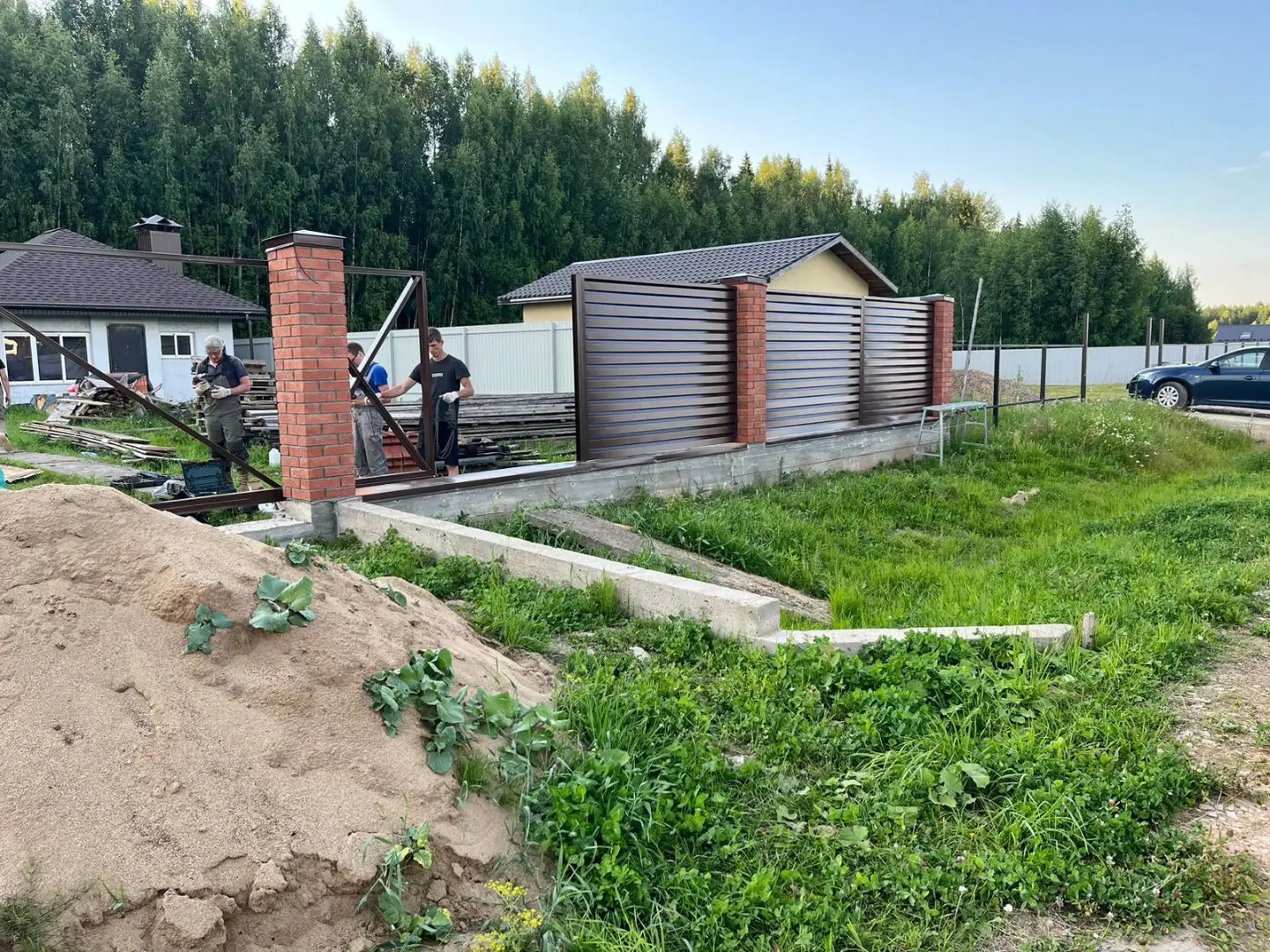 Забор-жалюзи из ламелей Хай-Тек 26м RAL8017/8017 Шоколад двусторонний фото 3 в Наро-Фоминске